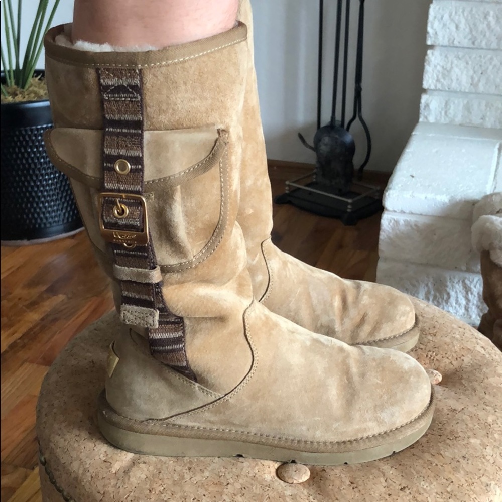 Special edition tall tan Uggs 🤍